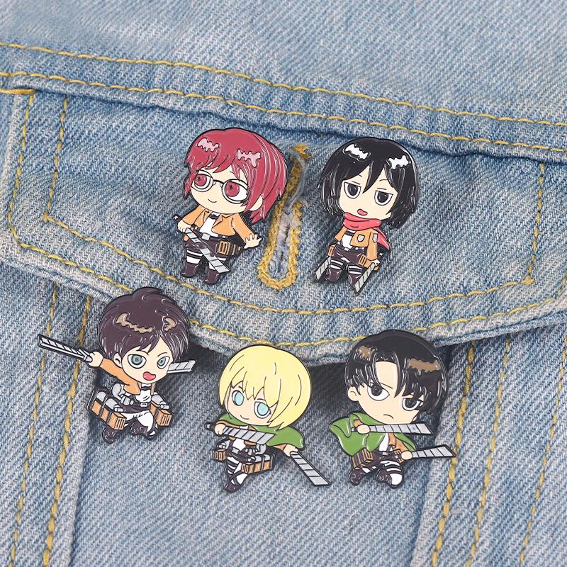 Angriff auf Titan Chibi Emaill – Levi Jewelry & Watches Inc Bewertung und Preis